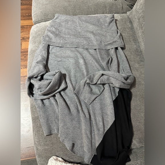 NWT Verve Ami Gray and Black Off-Shoulder Sweater 2X - Picture 15 of 15